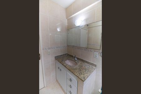 Casa de condomínio à venda com 206m², 2 quartos e 2 vagasBanheiro da Suíte 2