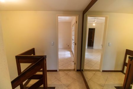 Casa de condomínio à venda com 206m², 2 quartos e 2 vagasCorredor para os Quartos