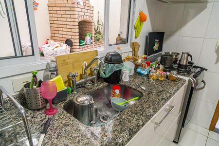 Casa de condomínio à venda com 172m², 3 quartos e 3 vagas Casa de condomínio à venda com 172m², 3 quartos e 3 vagasCozinha - Pia