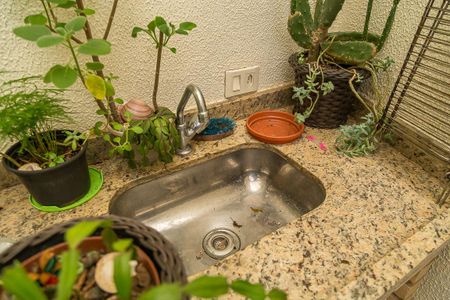 Casa de condomínio à venda com 172m², 3 quartos e 3 vagas Casa de condomínio à venda com 172m², 3 quartos e 3 vagasQuintal - Pia