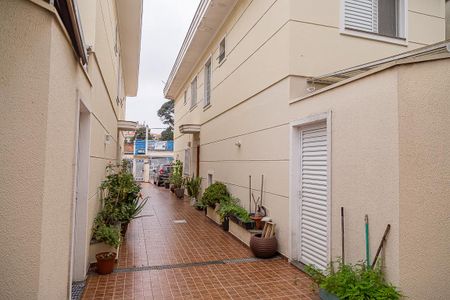 Casa de condomínio à venda com 172m², 3 quartos e 3 vagas Casa de condomínio à venda com 172m², 3 quartos e 3 vagasÁrea Comum