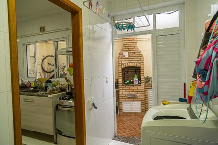 Casa de condomínio à venda com 172m², 3 quartos e 3 vagas Casa de condomínio à venda com 172m², 3 quartos e 3 vagasÁrea de Serviço