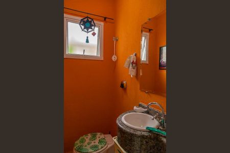 Casa de condomínio à venda com 172m², 3 quartos e 3 vagas Casa de condomínio à venda com 172m², 3 quartos e 3 vagasLavabo