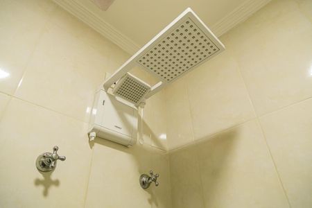 Casa de condomínio à venda com 172m², 3 quartos e 3 vagas Casa de condomínio à venda com 172m², 3 quartos e 3 vagasBanheiro Social - Chuveiro