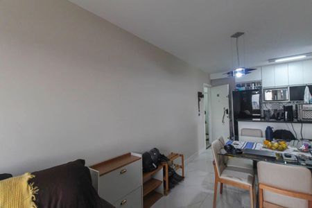 Apartamento à venda com 61m², 3 quartos e 1 vaga Apartamento à venda com 61m², 3 quartos e 1 vagaSala