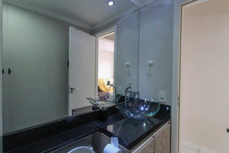 Apartamento à venda com 61m², 3 quartos e 1 vaga Apartamento à venda com 61m², 3 quartos e 1 vagaBanheiro