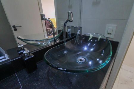 Apartamento à venda com 61m², 3 quartos e 1 vaga Apartamento à venda com 61m², 3 quartos e 1 vagaBanheiro