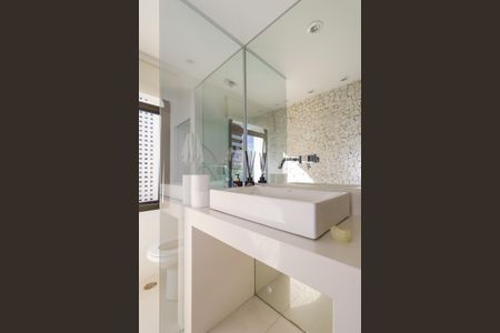 Apartamento à venda com 245m², 3 quartos e 3 vagasLavabo