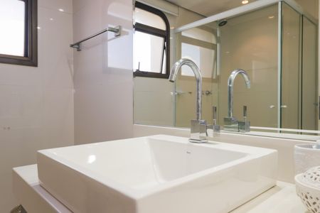 Apartamento à venda com 245m², 3 quartos e 3 vagasBanheiro da Suíte 1