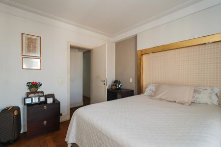 Apartamento à venda com 245m², 3 quartos e 3 vagasSuíte 1