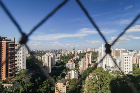 Apartamento à venda com 245m², 3 quartos e 3 vagasVista da Suíte 1
