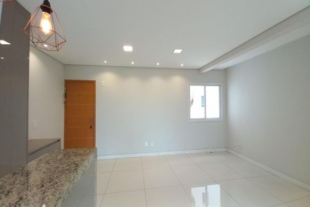 Apartamento para alugar com 83m², 3 quartos e 2 vagasSala