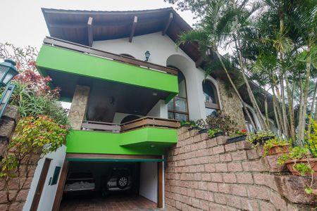 Casa à venda com 430m², 3 quartos e 2 vagas Casa à venda com 430m², 3 quartos e 2 vagasGaragem