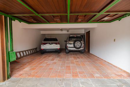 Casa à venda com 430m², 3 quartos e 2 vagas Casa à venda com 430m², 3 quartos e 2 vagasGaragem