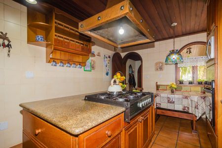 Casa à venda com 430m², 3 quartos e 2 vagas Casa à venda com 430m², 3 quartos e 2 vagasCozinha