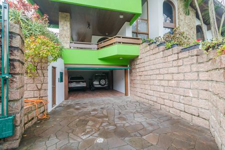 Casa à venda com 430m², 3 quartos e 2 vagas Casa à venda com 430m², 3 quartos e 2 vagasGaragem