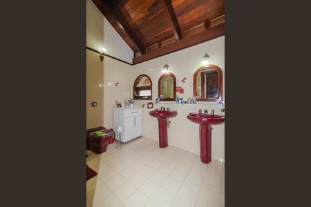 Casa à venda com 430m², 3 quartos e 2 vagas Casa à venda com 430m², 3 quartos e 2 vagasBanheiro da Suíte