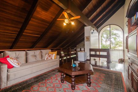 Casa à venda com 430m², 3 quartos e 2 vagas Casa à venda com 430m², 3 quartos e 2 vagasSala 2