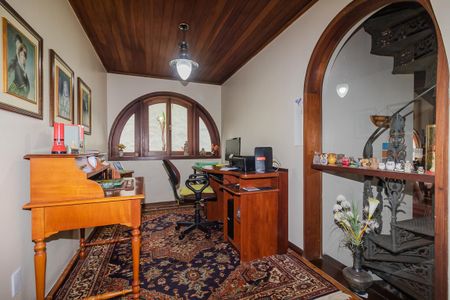 Casa à venda com 430m², 3 quartos e 2 vagas Casa à venda com 430m², 3 quartos e 2 vagasEscritório