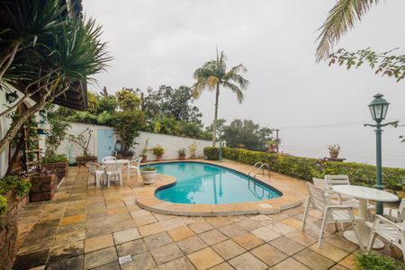 Casa à venda com 430m², 3 quartos e 2 vagas Casa à venda com 430m², 3 quartos e 2 vagasÁrea Externa