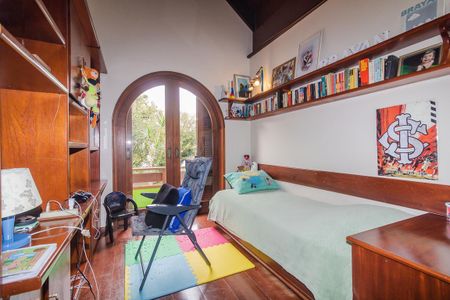 Casa à venda com 430m², 3 quartos e 2 vagas Casa à venda com 430m², 3 quartos e 2 vagasQuarto 2