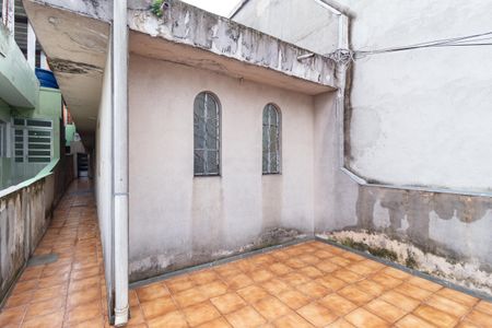 Casa à venda com 210m², 2 quartos e 2 vagas Casa à venda com 210m², 2 quartos e 2 vagasQuintal