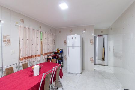 Casa à venda com 210m², 2 quartos e 2 vagas Casa à venda com 210m², 2 quartos e 2 vagasCozinha