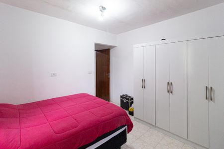 Casa à venda com 210m², 2 quartos e 2 vagas Casa à venda com 210m², 2 quartos e 2 vagasSuíte