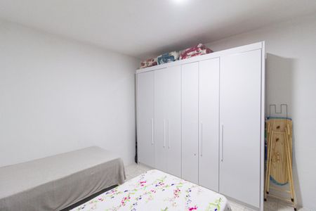 Casa à venda com 210m², 2 quartos e 2 vagas Casa à venda com 210m², 2 quartos e 2 vagasQuarto