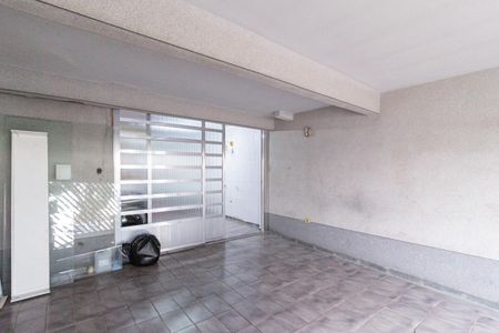 Casa à venda com 210m², 2 quartos e 2 vagas Casa à venda com 210m², 2 quartos e 2 vagasGaragem
