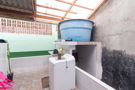 Casa à venda com 210m², 2 quartos e 2 vagas Casa à venda com 210m², 2 quartos e 2 vagasÁrea de serviço