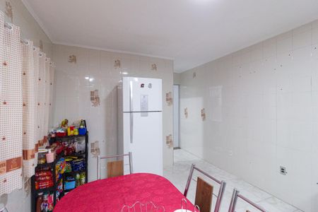 Casa à venda com 210m², 2 quartos e 2 vagas Casa à venda com 210m², 2 quartos e 2 vagasCozinha