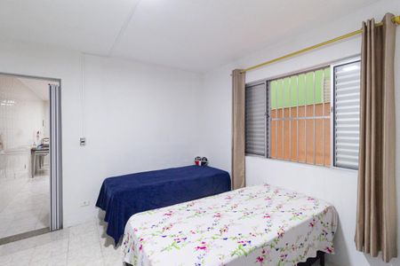 Casa à venda com 210m², 2 quartos e 2 vagas Casa à venda com 210m², 2 quartos e 2 vagasQuarto