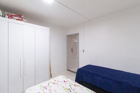 Casa à venda com 210m², 2 quartos e 2 vagas Casa à venda com 210m², 2 quartos e 2 vagasQuarto