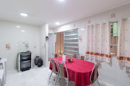 Casa à venda com 210m², 2 quartos e 2 vagas Casa à venda com 210m², 2 quartos e 2 vagasCozinha