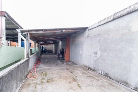 Casa à venda com 210m², 2 quartos e 2 vagas Casa à venda com 210m², 2 quartos e 2 vagasQuintal