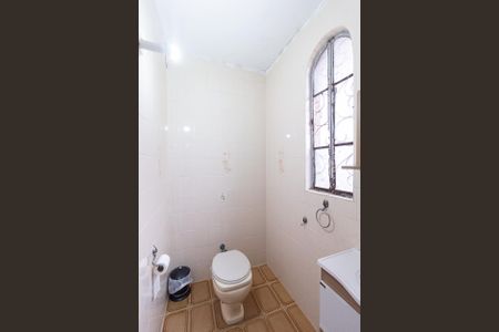 Casa à venda com 210m², 2 quartos e 2 vagas Casa à venda com 210m², 2 quartos e 2 vagasBanheiro da suíte