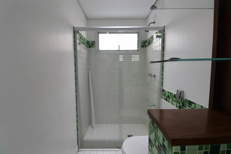 Apartamento para alugar com 196m², 4 quartos e 2 vagas Apartamento para alugar com 196m², 4 quartos e 2 vagasBanheiro Suíte 2