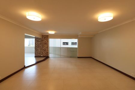Apartamento para alugar com 196m², 4 quartos e 2 vagas Apartamento para alugar com 196m², 4 quartos e 2 vagasSala