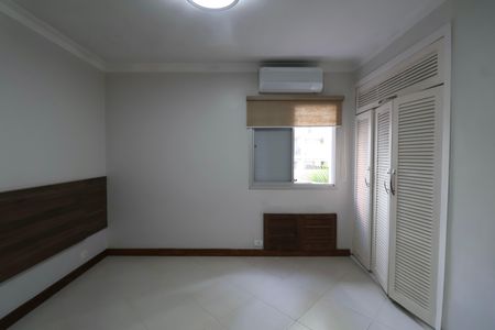 Apartamento para alugar com 196m², 4 quartos e 2 vagas Apartamento para alugar com 196m², 4 quartos e 2 vagas Suíte 3