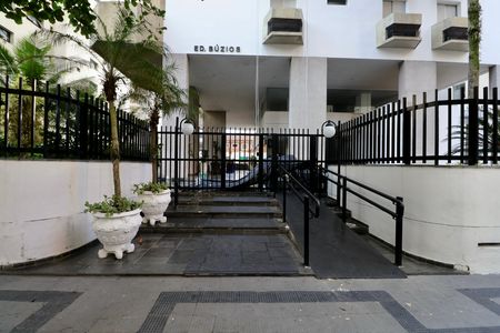 Apartamento para alugar com 196m², 4 quartos e 2 vagas Apartamento para alugar com 196m², 4 quartos e 2 vagasFachada