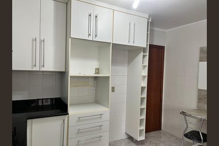Apartamento à venda com 110m², 4 quartos e 2 vagas Apartamento à venda com 110m², 4 quartos e 2 vagasCozinha