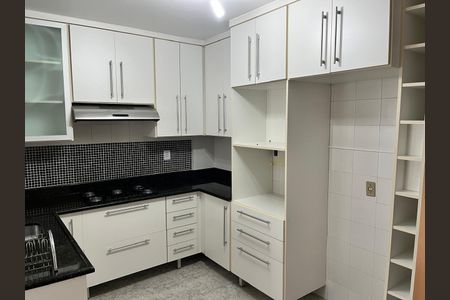 Apartamento à venda com 110m², 4 quartos e 2 vagas Apartamento à venda com 110m², 4 quartos e 2 vagasCozinha