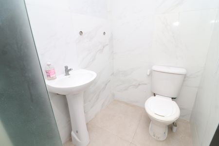 Casa à venda com 600m², 4 quartos e 2 vagasBanheiro de serviço 2