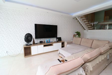 Casa à venda com 600m², 4 quartos e 2 vagasSala