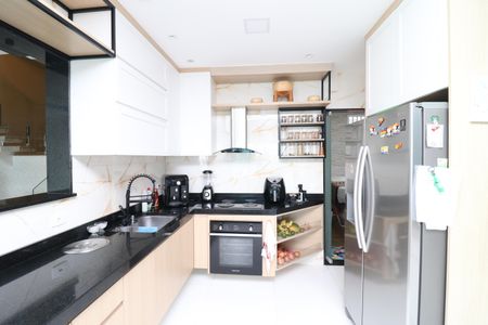 Casa à venda com 600m², 4 quartos e 2 vagasCozinha