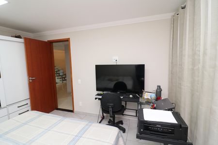 Casa à venda com 600m², 4 quartos e 2 vagasQuarto 2