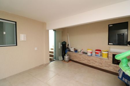 Casa à venda com 600m², 4 quartos e 2 vagasQuarto de Serviço