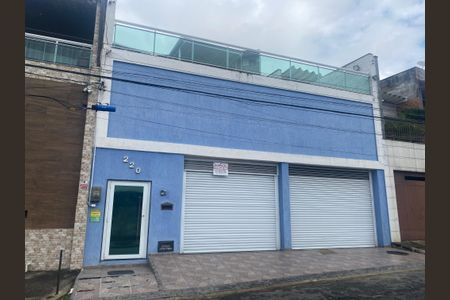 Casa à venda com 600m², 4 quartos e 2 vagasFachada