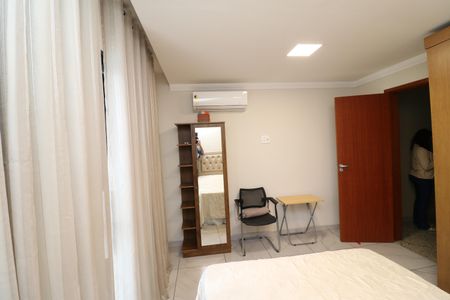 Casa à venda com 600m², 4 quartos e 2 vagasQuarto 1